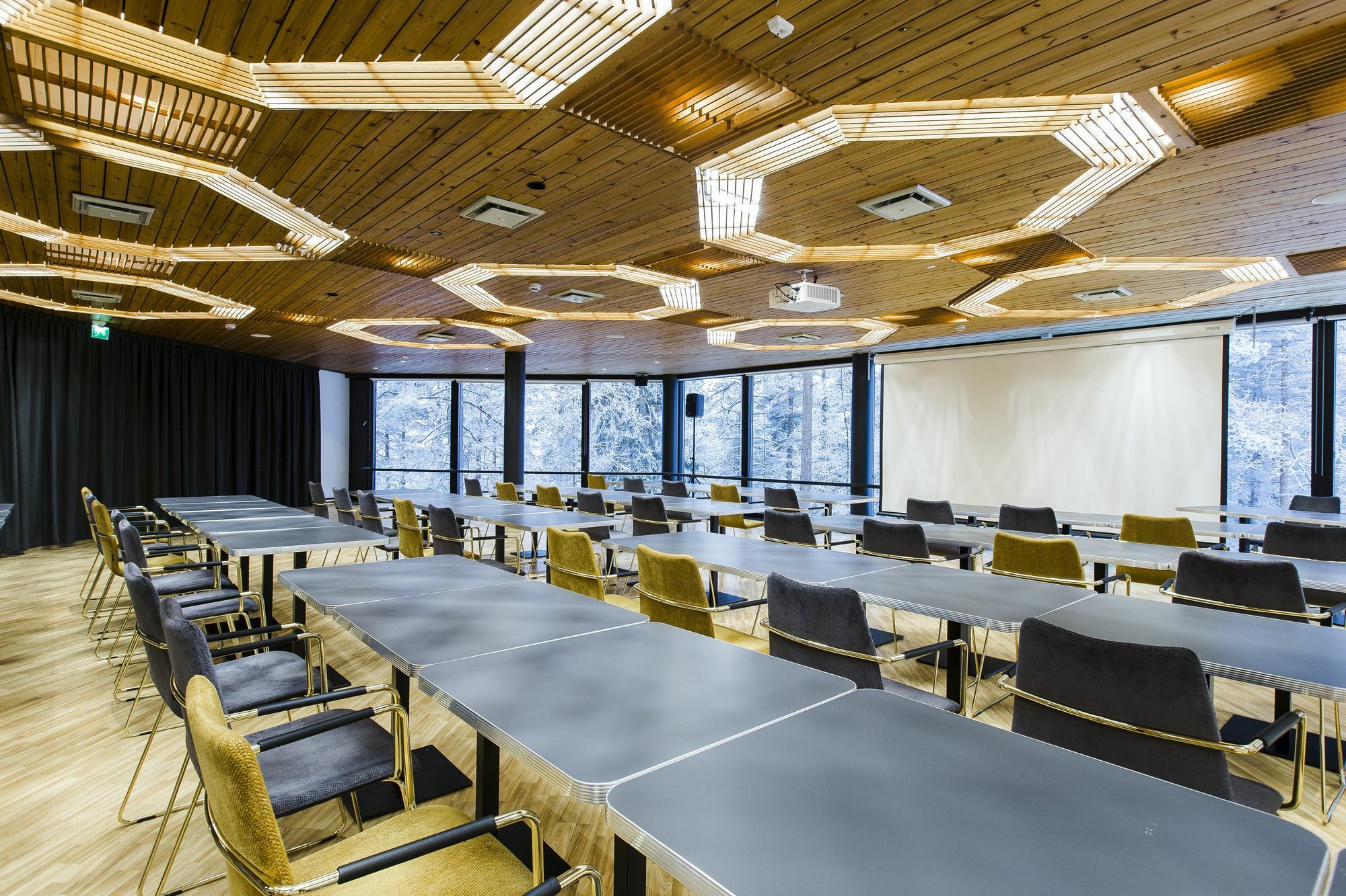 Quality Hotel Sveitsi Hyvinkää エクステリア 写真
